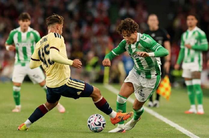 Kèo thẻ phạt Valencia vs Real Betis 02h00 ngày 26/08