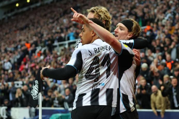 Soi kèo góc Newcastle vs Fulham, 21h00 ngày 25/10