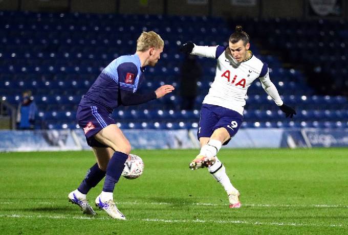 Kết quả bóng đá hôm nay 26/1: Gareth Bale tỏa sáng, Tottenham thắng đậm