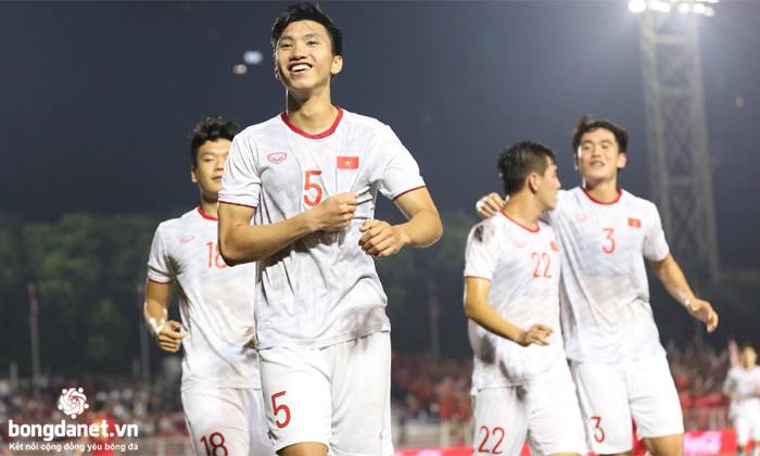 Đoàn Văn Hậu bị người Thái soi kỹ trước vòng loại World Cup 2022