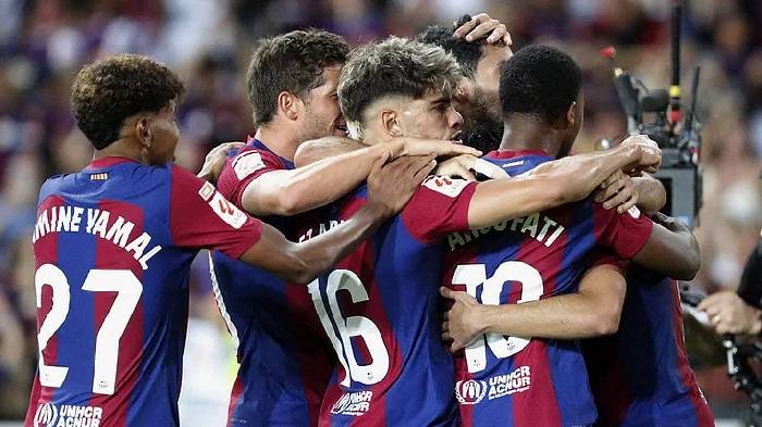 Tân binh Barca 'choáng' với chiêu trò hắc ám của La Liga