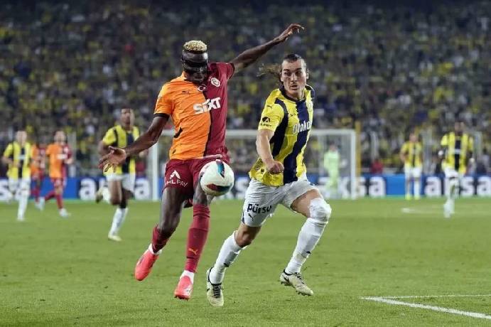 Soi kèo góc Galatasaray vs Fenerbahce, 01h30 ngày 27/10