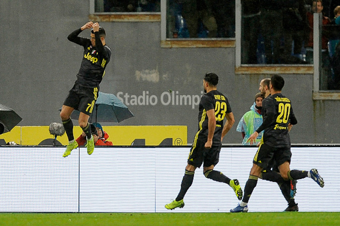 Lazio 1-2 Juventus: Ghi bàn trên chấm 11m, CR7 giúp Lão bà ngược dòng