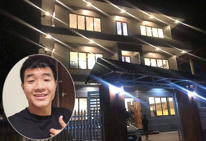 Đức Chinh xây 'biệt thự' tặng bố mẹ nhân dịp Tết Kỷ Hợi 2019