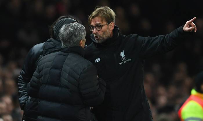 Jose Mourinho chơi trò ‘hắc ám’ trước đại chiến Tottenham vs Liverpool