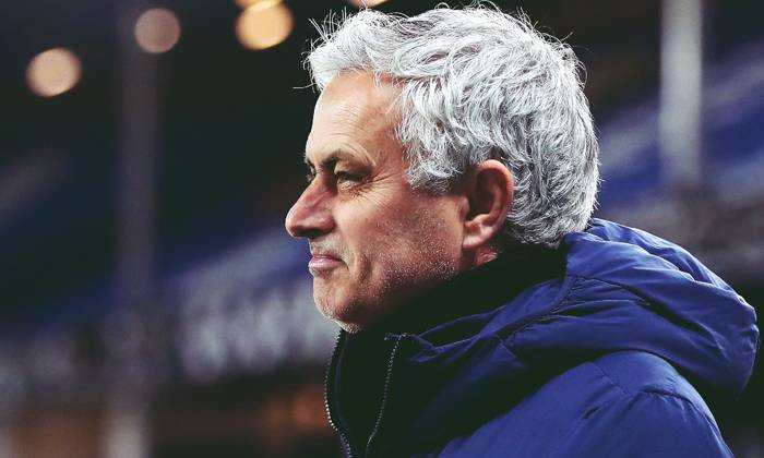 Jose Mourinho đã kiếm được bao nhiêu tiền đền bù trong sự nghiệp?