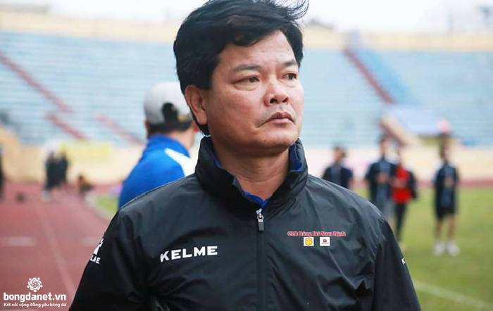 HLV Nguyễn Văn Sỹ tuyên bố giúp Nam Định phá dớp 3 năm ở V-League
