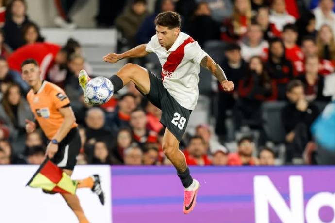 Kèo thẻ phạt Gimnasia vs River Plate 06h15 ngày 30/7: Tranh chấp nảy lửa