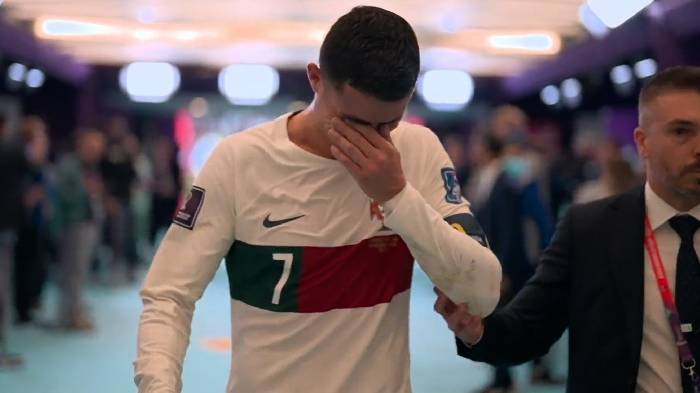 Ronaldo: 'Tôi khóc nghẹn vì uất ức, đã nghĩ tới việc từ bỏ bóng đá'