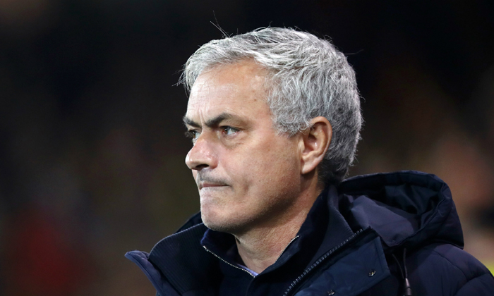 Jose Mourinho thừa nhận bất lực vì hàng thủ của Tottenham