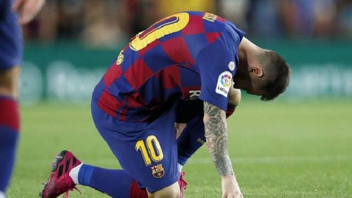 Tin chuyển nhượng tối 30/1: Barca quá sai lầm khi không bán Messi