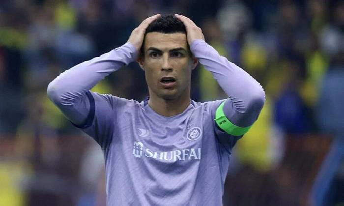 Ronaldo chính thức bật khỏi top 50 cầu thủ hay nhất thế giới
