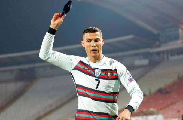Vòng loại World Cup 2022: Ronaldo bị treo giò vì thiếu kiềm chế?