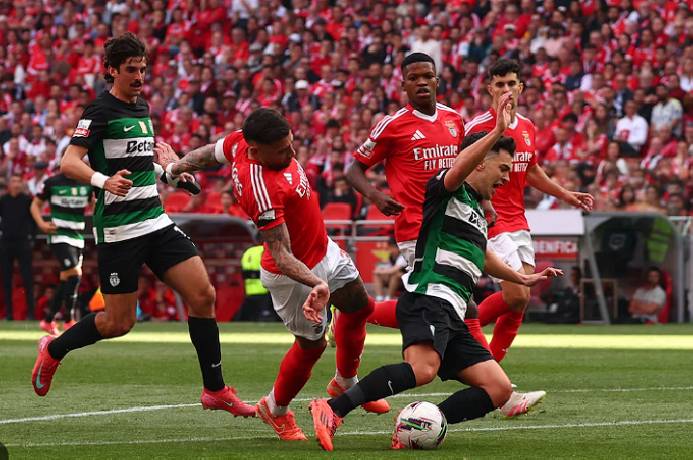 Siêu máy tính dự đoán Sporting Lisbon vs Benfica, 2h45 ngày 1/8