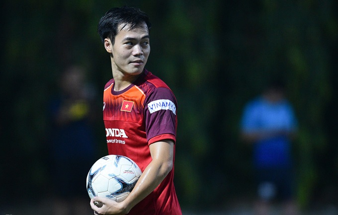 Tin bóng đá đội tuyển Việt Nam ngày 30/8: Văn Toàn e ngại 'Messi Thái'