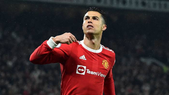 Cựu sao M.U: 'Tôi chưa gặp ai nói Ronaldo khó sống chung cả'
