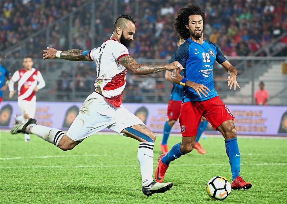 ĐT Malaysia nhập tịch 2 cầu thủ trước thềm trận đấu gặp Việt Nam