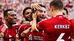 Liverpool hạ gục Arsenal bằng siêu phẩm sút phạt