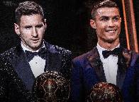 Messi lần đầu lên tiếng về khoảng cách 3 Quả bóng vàng với Ronaldo