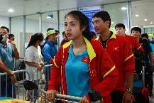 Huỳnh Như, Tuyết Ngân không kịp về nước với tuyển nữ Việt Nam 