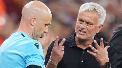 UEFA cân nhắc treo còi của trọng tài Anthony Taylor UEFA cân nhắc treo còi của trọng tài Anthony Taylor