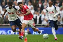 Kèo thẻ phạt Nottingham vs Tottenham 21h00 ngày 05/09