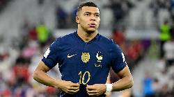 Lloris giã từ ĐTQG, Mbappe trở thành đội trưởng tuyển Pháp? Lloris giã từ ĐTQG, Mbappe trở thành đội trưởng tuyển Pháp?