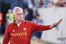 Bị phản bội, HLV Mourinho trả quà học trò ở AS Roma