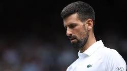 Djokovic thắng đậm đồng hương Kecmanovic, chạm mốc 100 chiến thắng tại Wimbledon