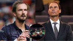 Medvedev ‘đá đểu’ Nadal: ‘Cả đời tôi phải chờ anh ta 55 giây mới được giao bóng’