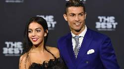 Sau CR7, tới lượt bạn gái của Ronaldo bị người dân Ả Rập chỉ trích Sau CR7, tới lượt bạn gái của Ronaldo bị người dân Ả Rập chỉ trích