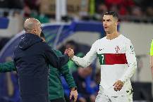 Ronaldo hứa không ‘bật lại' HLV Bồ Đào Nha