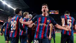 Sếp lớn Barca: 'Real không có 'nước dưa' gì so với chúng tôi' Sếp lớn Barca: 'Real không có 'nước dưa' gì so với chúng tôi'