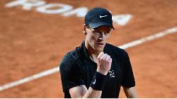 Sinner ‘đòi nợ’ Cerundolo thành công, vào tứ kết Rome Masters Sinner ‘đòi nợ’ Cerundolo thành công, vào tứ kết Rome Masters