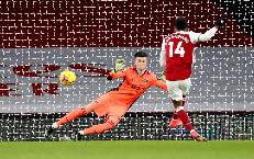 Aubameyang thiết lập một loạt cột mốc sau cú hat-trick đầu tiên cho Arsenal