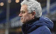 Vì sao Tottenham chưa thể sa thải Jose Mourinho?