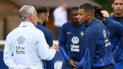 Deschamps 'thăng chức' cho Mbappe trên tuyển Pháp Deschamps 'thăng chức' cho Mbappe trên tuyển Pháp