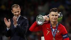 Chủ tịch UEFA thẳng thừng chê bai giải đấu của Ronaldo, Benzema Chủ tịch UEFA thẳng thừng chê bai giải đấu của Ronaldo, Benzema