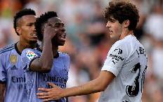 Ancelotti và Vinicius nổi giận vì nạn PBCT, hết lời chỉ trích BTC La Liga. Ancelotti và Vinicius nổi giận vì nạn PBCT, hết lời chỉ trích BTC La Liga.