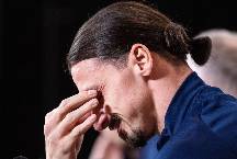 Ibrahimovic khóc trong ngày trở lại ĐT Thụy Điển