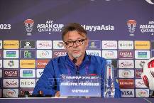 HLV Troussier: 'Trọng tài rút thẻ đỏ thì phải chấp nhận'