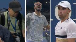 Medvedev thua sốc ở vòng 1 US Open, sân đấu hỗn loạn vì sự cố hy hữu