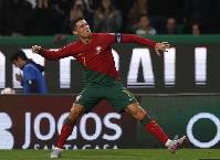 Đội hình ra sân chính thức Luxembourg vs Bồ Đào Nha, 1h45 ngày 27/3 (cập nhật) Đội hình ra sân chính thức Luxembourg vs Bồ Đào Nha, 1h45 ngày 27/3 (cập nhật)