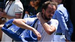 Medvedev nổi điên khi thua ngược ở tứ kết Washington Open 2025