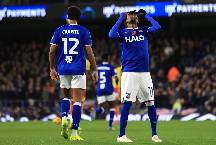 Soi kèo góc Oxford United vs Ipswich Town, 03h00 ngày 29/11