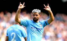 Sergio Aguero được đúc tượng tại Etihad