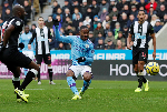 Newcastle 2-2 Man City: Trận đấu của những siêu phẩm