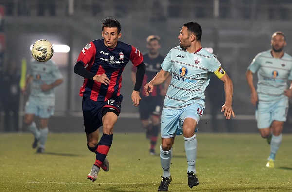 Trapani vs Crotone, 02h00 ngày 1/8: Còn nước còn tát