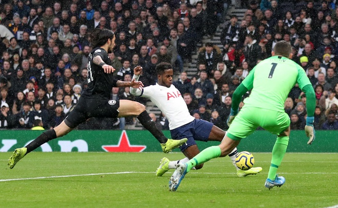 Tottenham 2-1 Brighton: Kane và Alli giúp Gà trống lội ngược dòng