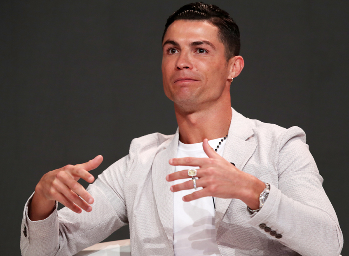 Cristiano Ronaldo làm gì sau khi giải nghệ?